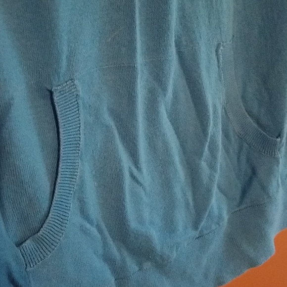 Sweater - Picture 3 of 3